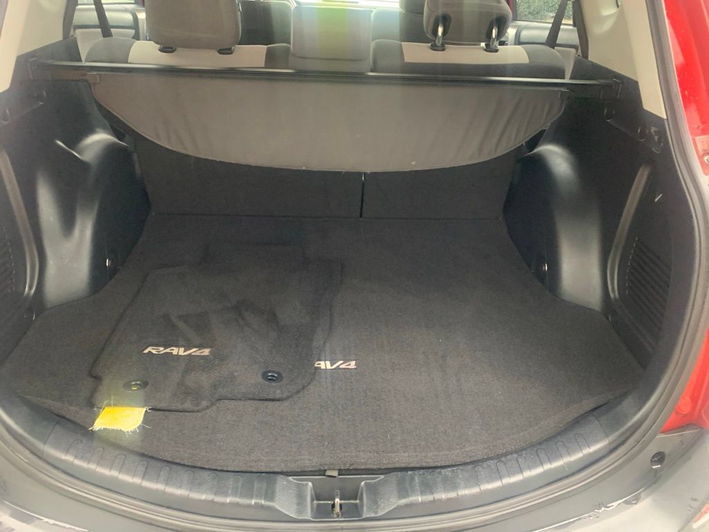 Used 2015 Toyota RAV4 XLE AWD/4WD image 27