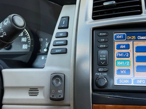 Used 2006 Cadillac XLR RWD image 17