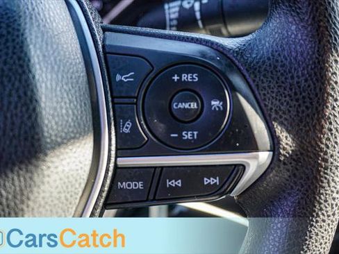 Used 2022 Toyota Camry LE image 33