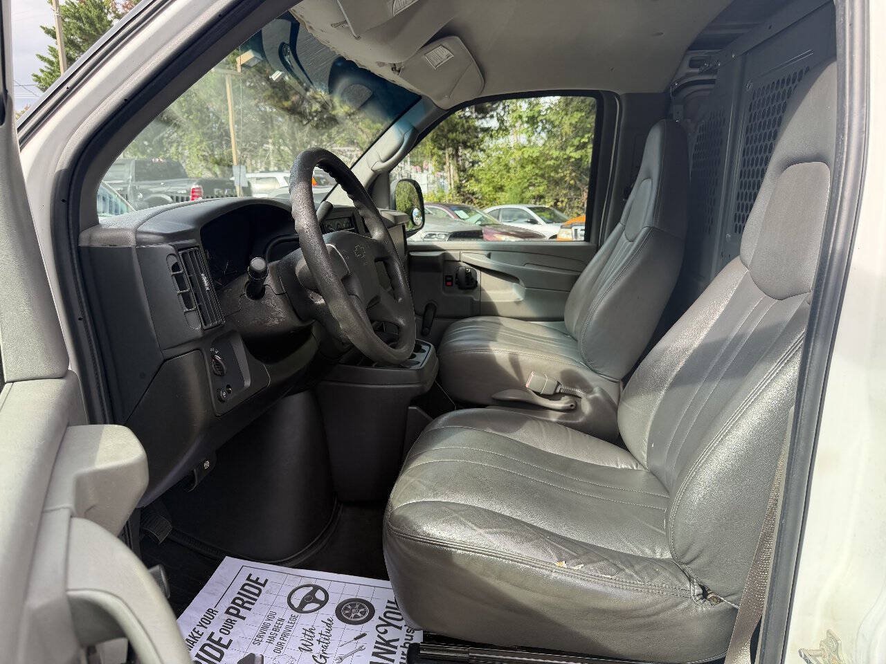 Used 2007 Chevrolet Express 1500 RWD image 9