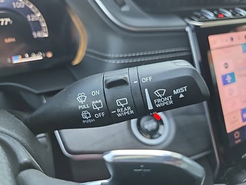 New 2025 Jeep Grand Cherokee Limited w/ Luxury Tech Group II image 42