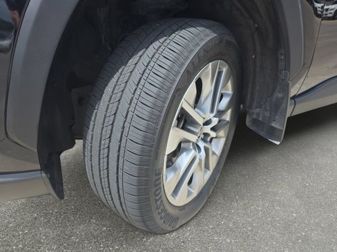 Used 2023 Toyota RAV4 XLE Premium FWD image 31