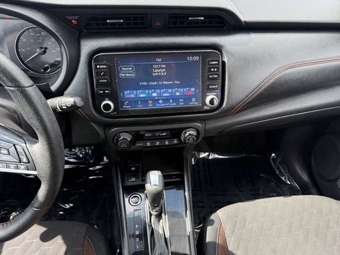 Used 2024 Nissan Kicks SR FWD image 11