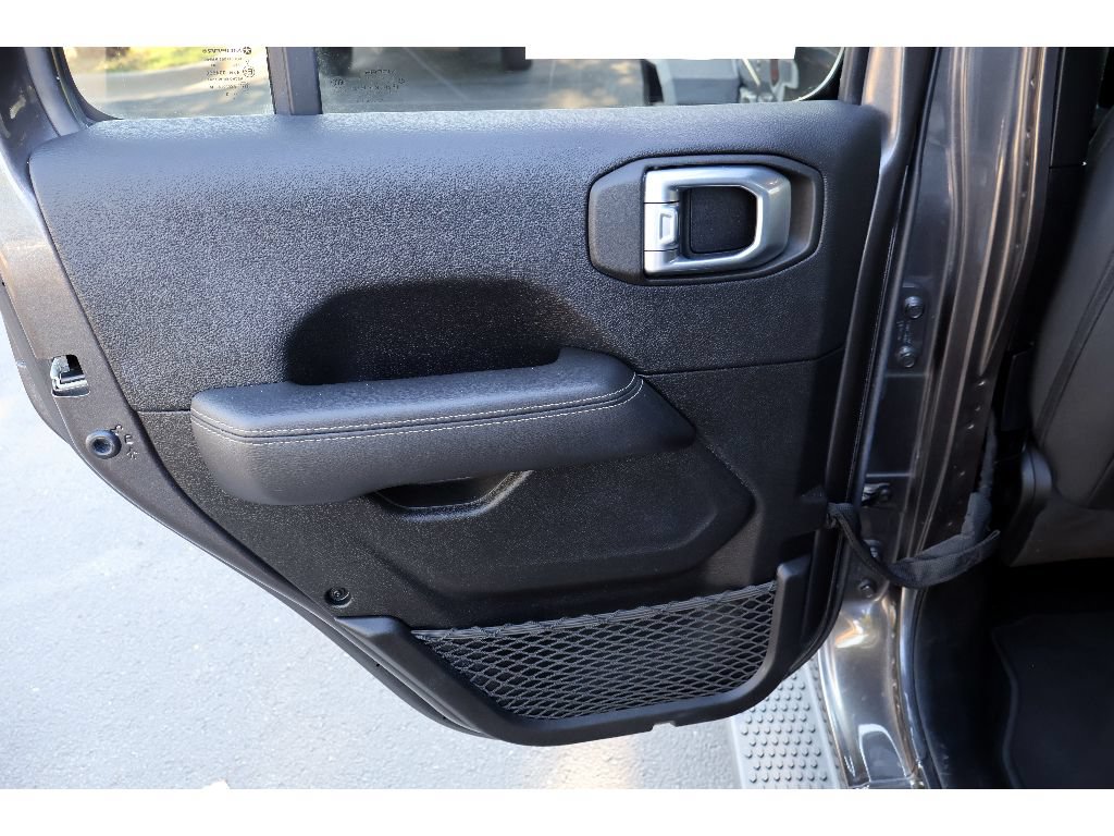 Used 2023 Jeep Wrangler Unlimited Sahara AWD/4WD image 22