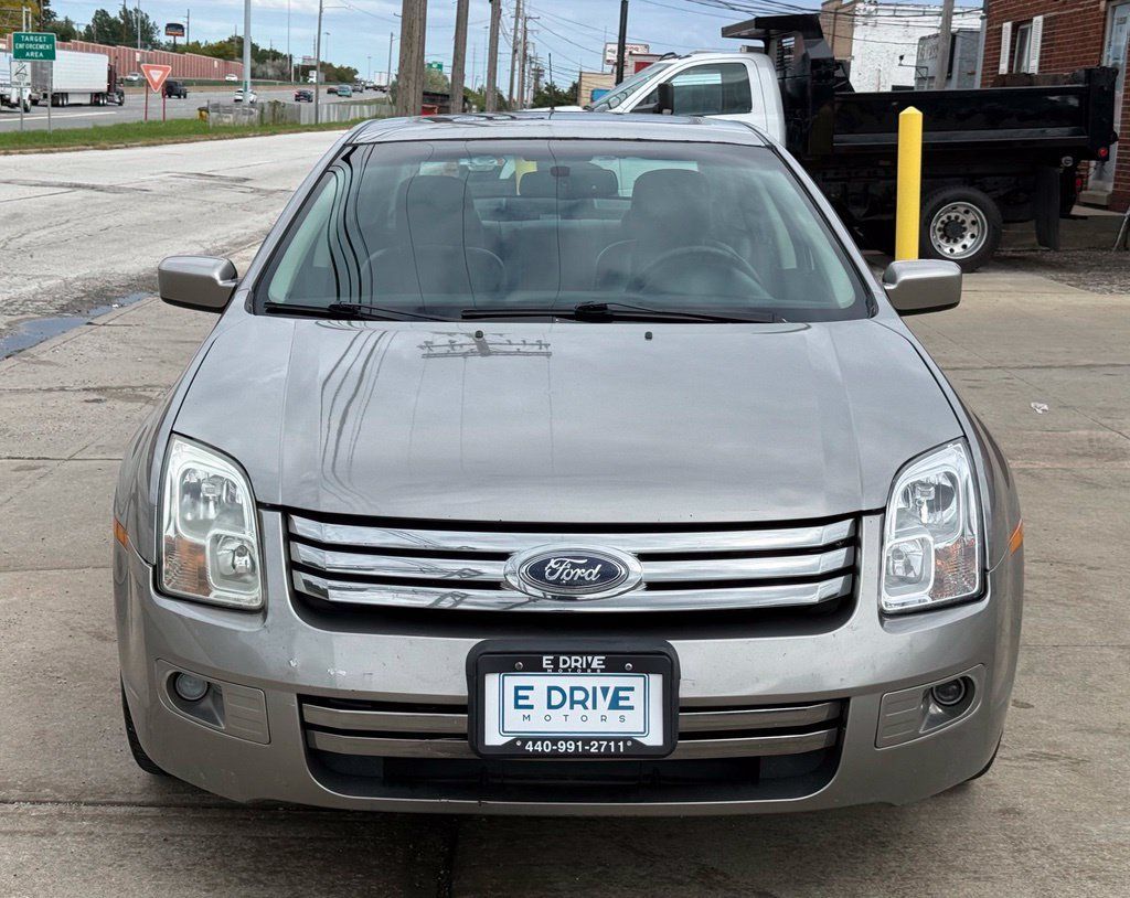 Used 2009 Ford Fusion SEL FWD image 2
