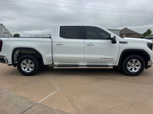 Used 2022 GMC Sierra 1500 SLE AWD/4WD image 6