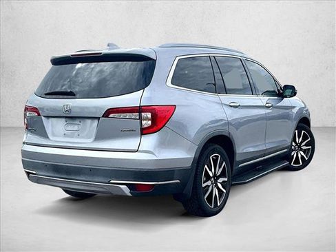 Used 2019 Honda Pilot Touring image 2