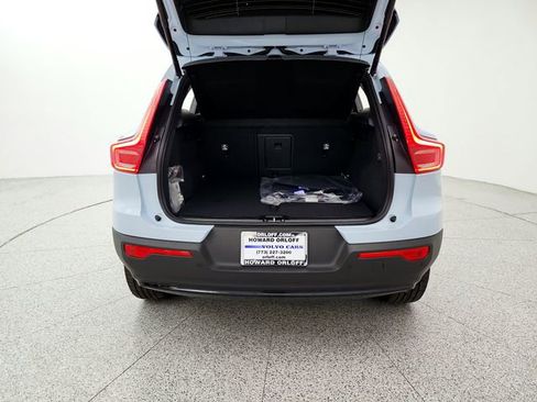 New 2026 Volvo XC40 B5 Plus w/ Climate Package AWD/4WD image 19