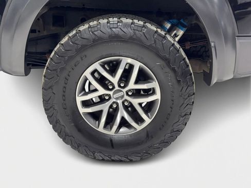 Used 2017 Ford F150 Raptor w/ Equipment Group 802A Luxury image 48