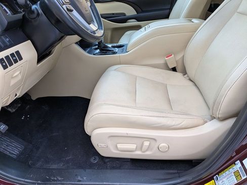 Certified 2019 Toyota Highlander Limited image 15