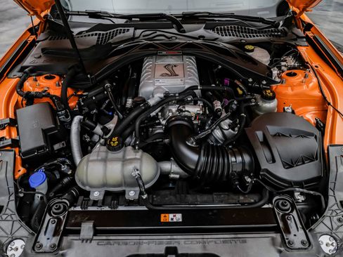 Used 2021 Ford Mustang Shelby GT500 w/ Technology Package image 3