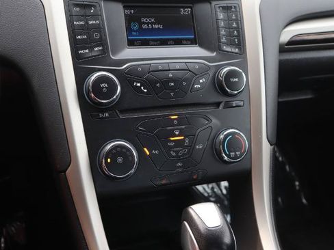 Used 2015 Ford Fusion SE w/ Equipment Group 202A FWD image 19