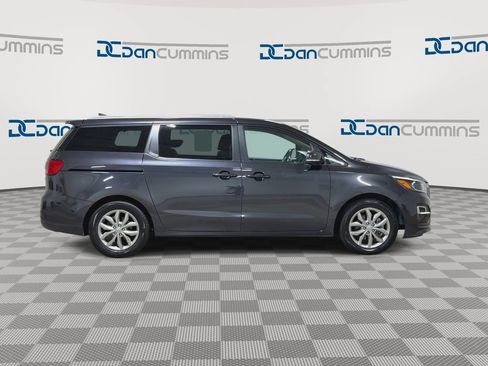 Used 2020 Kia Sedona EX FWD image 9