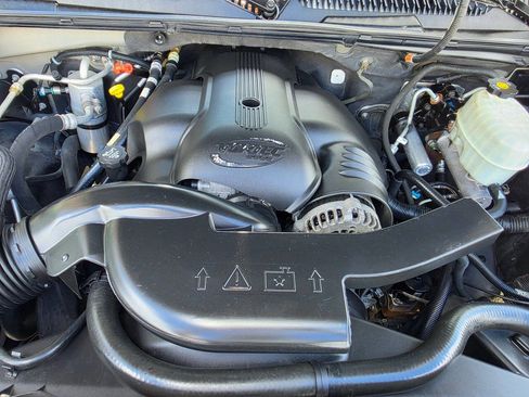 Used 2004 Cadillac Escalade ESV Platinum AWD/4WD image 60