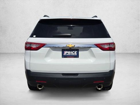 Used 2021 Chevrolet Traverse LT FWD image 7