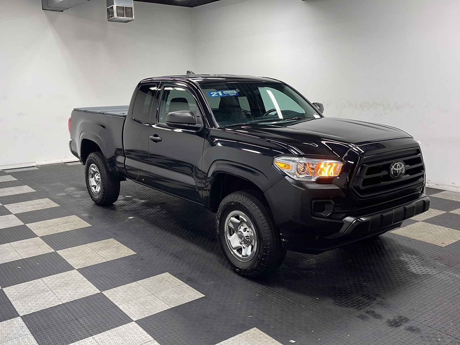 Used 2021 Toyota Tacoma SR AWD/4WD image 21