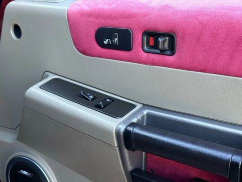 Used 2003 HUMMER H2 Luxury w/ Preferred Equipment Group image 25