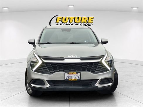 Used 2023 Kia Sportage LX image 2