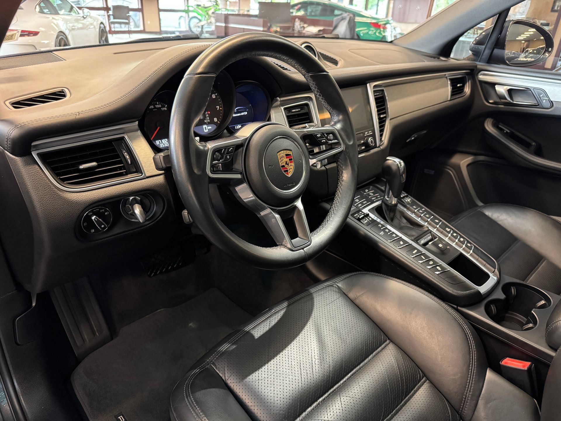Used 2018 Porsche Macan GTS AWD/4WD image 45