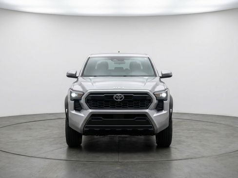 Used 2025 Kia Soul LX w/ LX Technology Package image 2