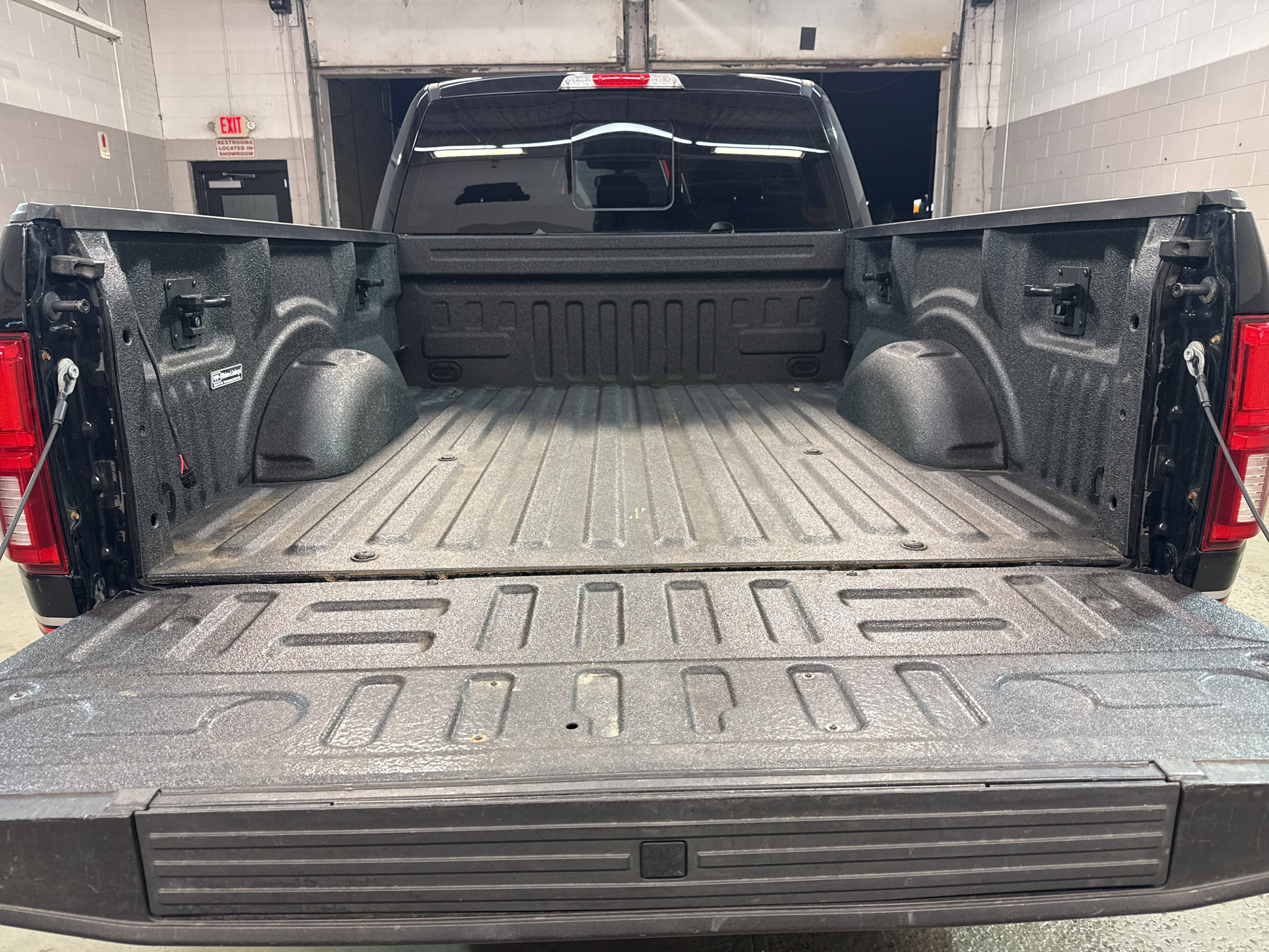 Used 2018 Ford F150 Lariat w/ Equipment Group 502A Luxury AWD/4WD image 33
