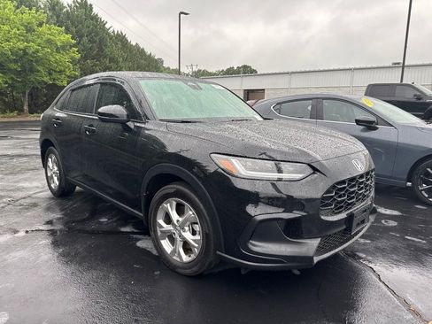Used 2025 Honda HR-V LX image 2