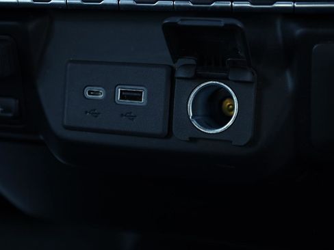 Used 2020 Chevrolet Silverado 1500 LT w/ All-Star Edition image 32