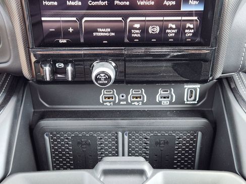 New 2026 RAM 2500 Limited image 32