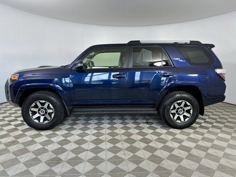 Used 2018 Toyota 4Runner TRD Off-Road Premium AWD/4WD image 10