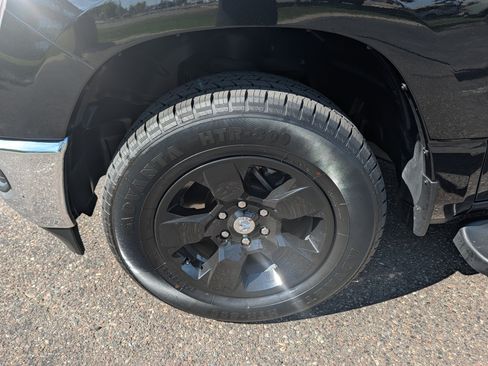 Used 2019 RAM 1500 Big Horn AWD/4WD image 9