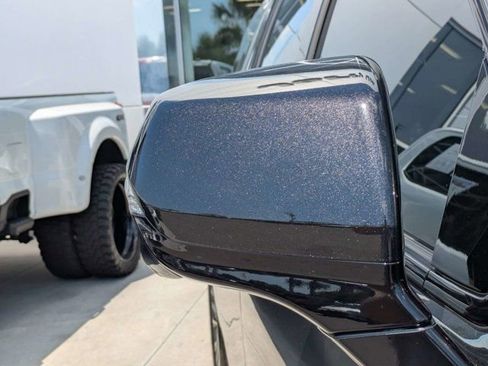 Used 2024 Cadillac Escalade ESV V image 10