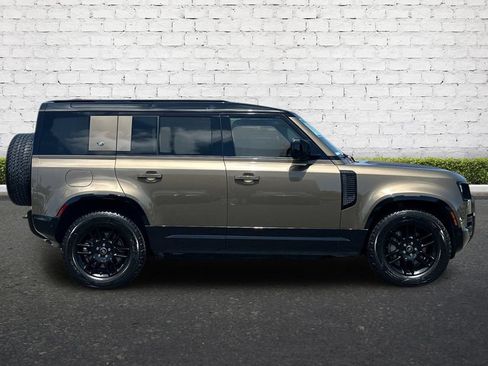Used 2023 Land Rover Defender 110 X-Dynamic SE AWD/4WD image 3