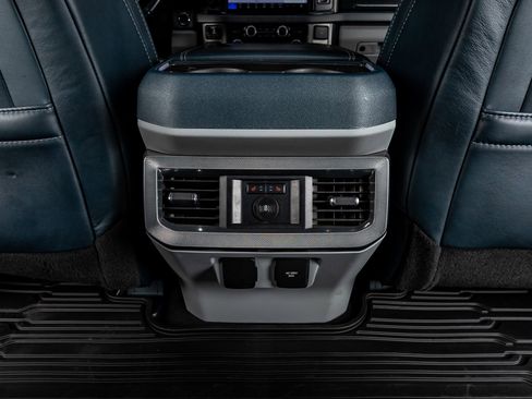 Used 2024 Ford F450 Limited w/ FX4 Off-Road Package image 33