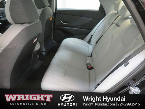 New 2026 Hyundai Elantra Limited FWD image 8