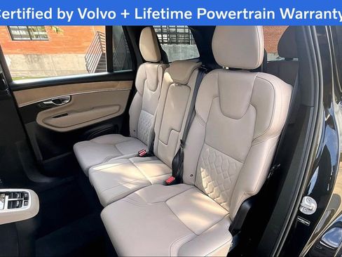 Certified 2025 Volvo XC90 B6 Plus image 33