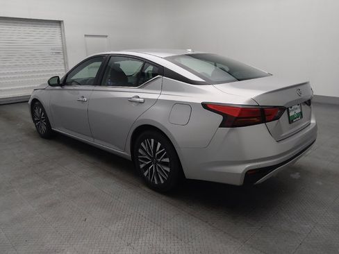Used 2023 Nissan Altima 2.5 SV image 3