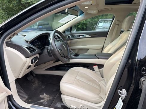 Used 2018 Lincoln MKZ Reserve w/ Technology Package FWD image 5