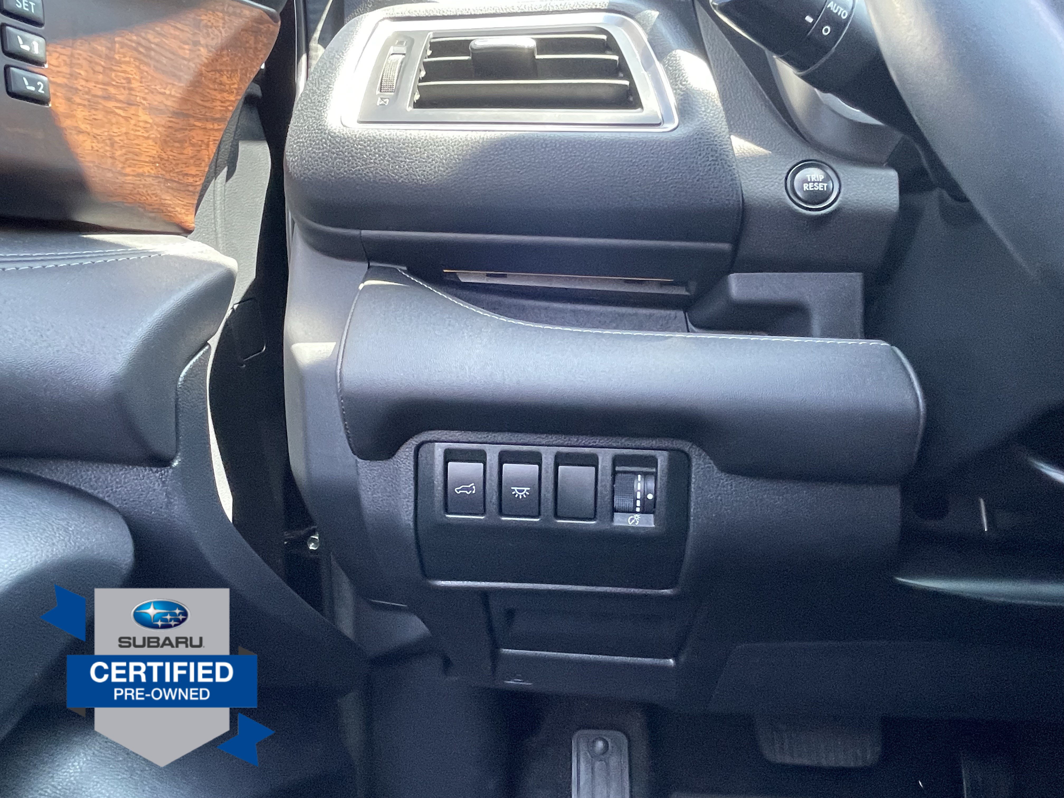 Used 2023 Subaru Ascent Touring AWD/4WD image 32