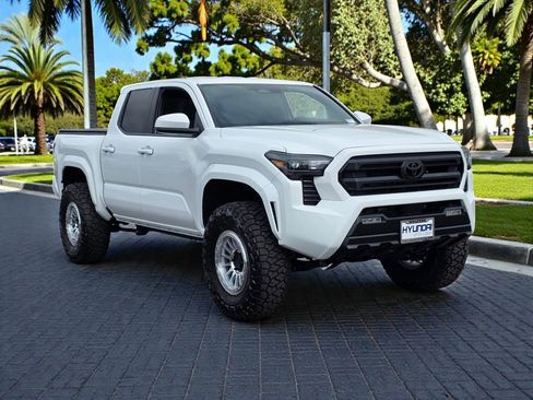 Used 2025 Toyota Tacoma SR5 RWD image 4