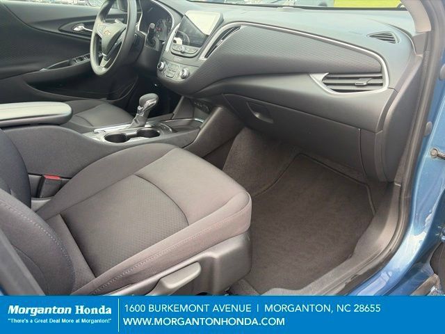 Used 2025 Chevrolet Malibu LT FWD image 30