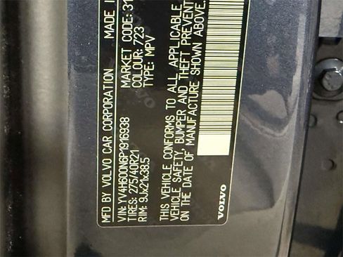 Used 2023 Volvo XC90 T8 Plus image 32