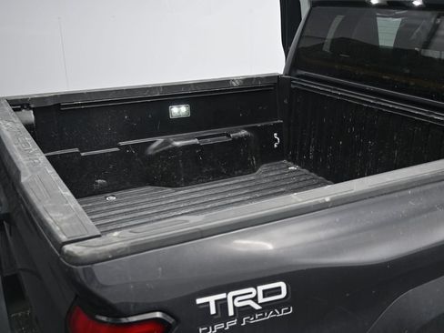 Used 2024 Toyota Tacoma TRD Off-Road AWD/4WD image 17
