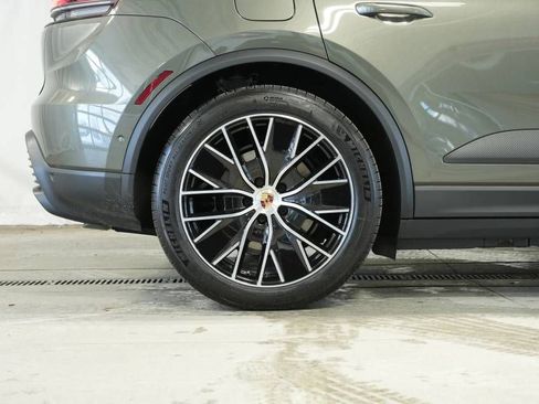 New 2026 Porsche Macan 4 Electric image 38