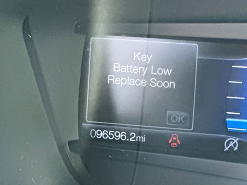 Used 2020 Ford Fusion SE image 15