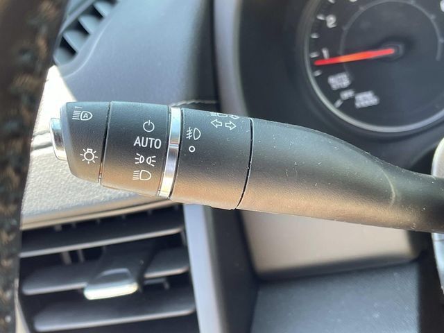 Used 2022 GMC Terrain SLT w/ Infotainment Package II FWD image 41