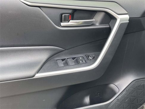 Used 2023 Toyota RAV4 SE image 26