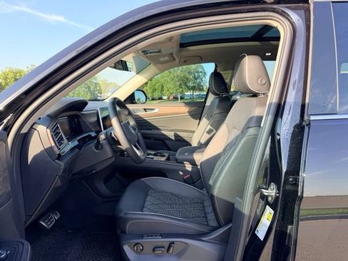 Used 2026 Volkswagen Atlas SEL Premium R-Line AWD/4WD image 7