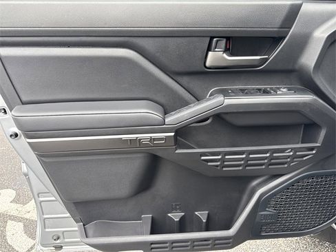 Used 2024 Toyota Tacoma TRD Off-Road w/ TRD Off Road Premium Package image 18