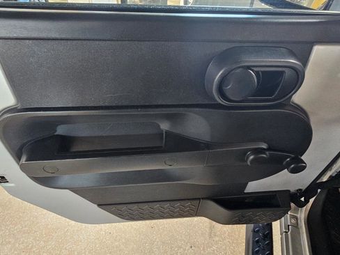 Used 2007 Jeep Wrangler Unlimited X image 17