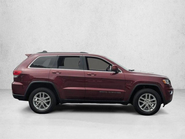 Used 2018 Jeep Grand Cherokee Laredo AWD/4WD image 4